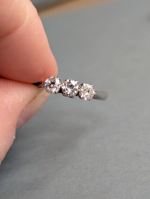 ART DECO PLATINUM DIAMOND THREE STONE RING 050CT BRAVINGTONS - ADDITIONAL PHOTO 4