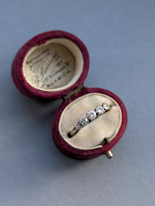 ART DECO 18CT GOLD DIAMOND FIVE STONE RING - ADDITIONAL PHOTO 9