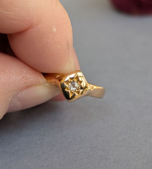 SMALL ANTIQUE 22CT GOLD DIAMOND RING C1878 - ADDITIONAL PHOTO 4