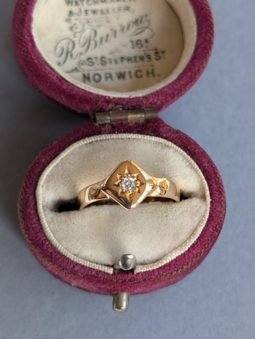 SMALL ANTIQUE 22CT GOLD DIAMOND RING C1878 - ADDITIONAL PHOTO 9