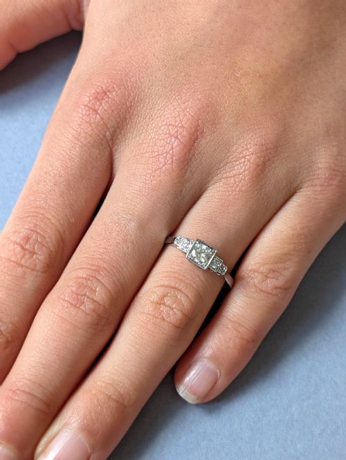 ART DECO 18CT GOLD PLATINUM DIAMOND SOLITAIRE ENGAGEMENT RING - ADDITIONAL PHOTO 8
