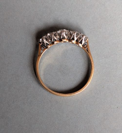 VINTAGE 18CT GOLD DIAMOND FIVE STONE RING - ADDITIONAL PHOTO 4