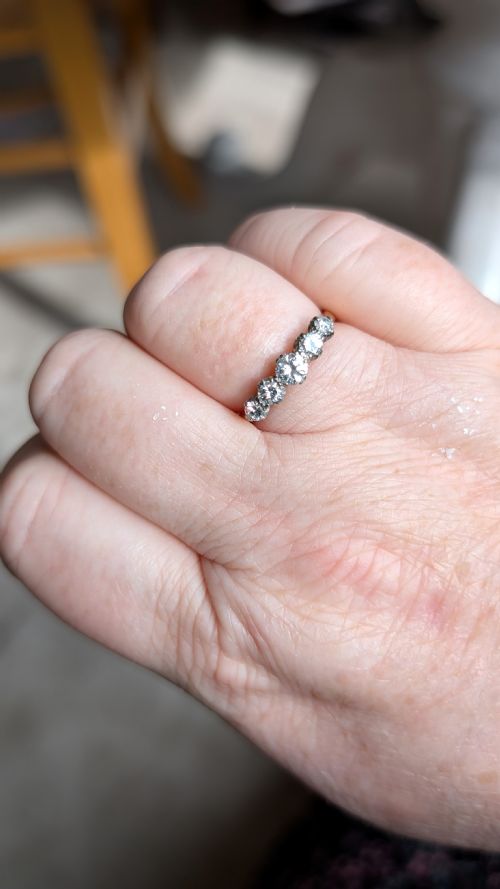 VINTAGE 18CT GOLD DIAMOND FIVE STONE RING - ADDITIONAL PHOTO 8