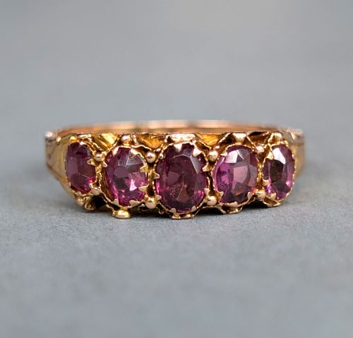 VICTORIAN 15CT GOLD GARNET RING C1897