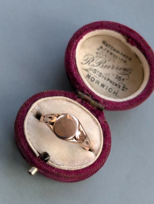 ANTIQUE 9CT ROSE GOLD SIGNET RING WEDDING BAND C1911 - ADDITIONAL PHOTO 8