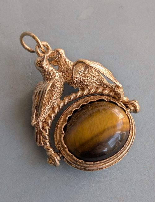 ANTIQUE 9CT GOLD SPINNING FOB DOVES AND TIGERS EYE - ADDITIONAL PHOTO 2