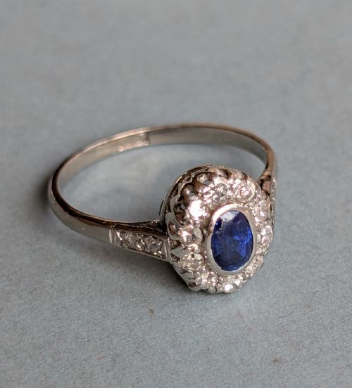 SMALL ART DECO 18CT GOLD SAPPHIRE AND DIAMOND RING - ADDITIONAL PHOTO 5