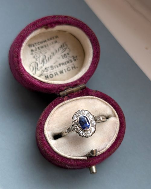 SMALL ART DECO 18CT GOLD SAPPHIRE AND DIAMOND RING - ADDITIONAL PHOTO 7