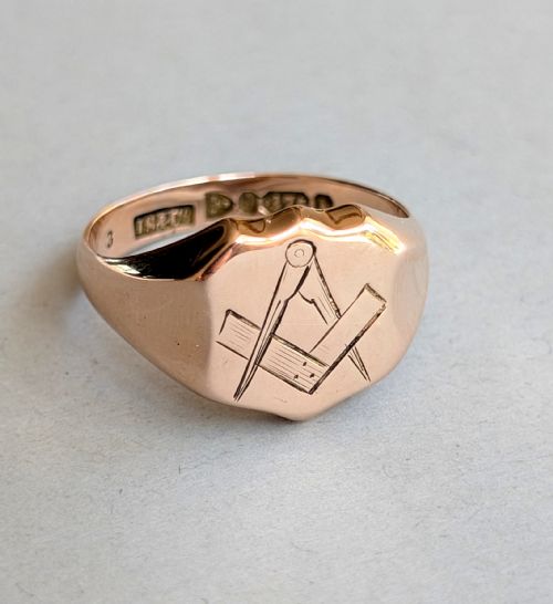 VICTORIAN 9CT ROSE GOLD FREEMASONS RING C1898 - ADDITIONAL PHOTO 1
