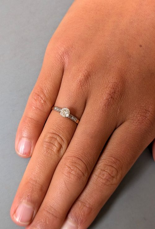 ART DECO PLATINUM DIAMOND SOLITAIRE ENGAGEMENT RING 050CT - ADDITIONAL PHOTO 3