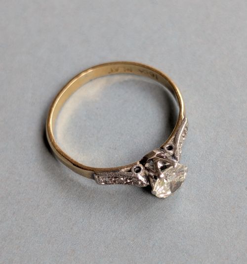 ART DECO PLATINUM DIAMOND SOLITAIRE ENGAGEMENT RING 050CT - ADDITIONAL PHOTO 9