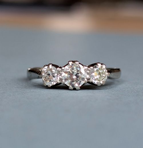 ART DECO 18CT GOLD DIAMOND THREE STONE RING - ADDITIONAL PHOTO 5