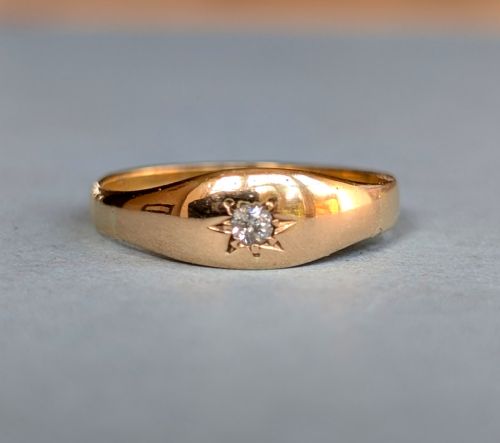VINTAGE 18CT GOLD DIAMOND GYPSY RING