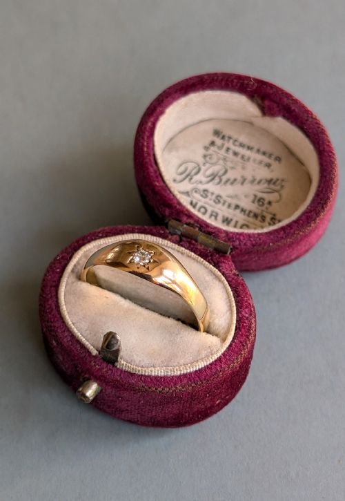 VINTAGE 18CT GOLD DIAMOND GYPSY RING - ADDITIONAL PHOTO 8