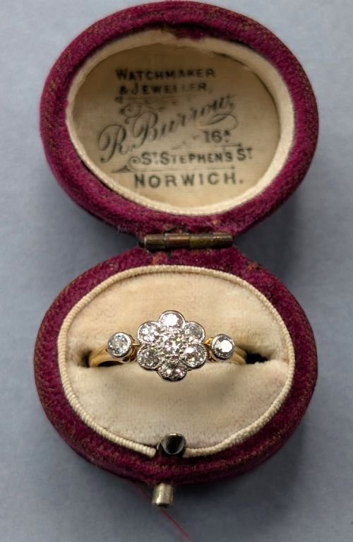 ANTIQUE 18CT GOLD DIAMOND DAISY CLUSTER RING - ADDITIONAL PHOTO 6