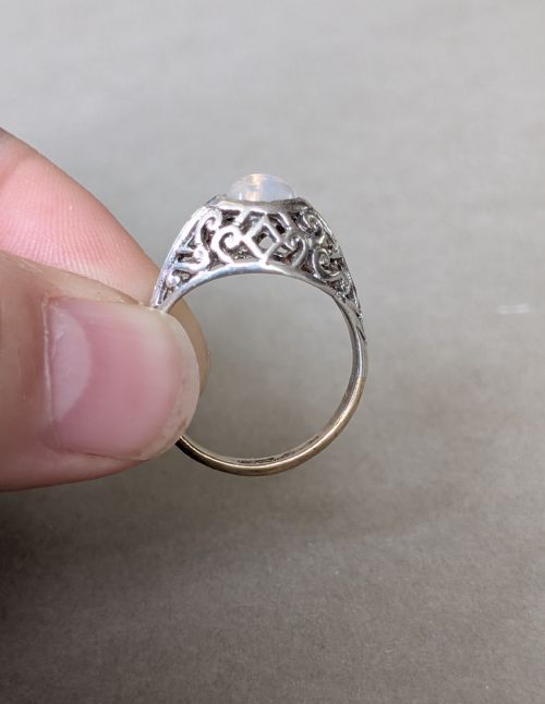 ANTIQUE 9CT GOLD AND SILVER MOONSTONE RING - ADDITIONAL PHOTO 3