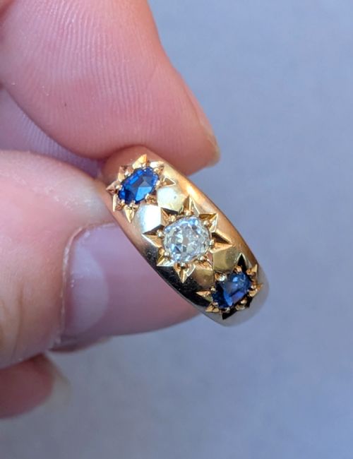 HEAVY VICTORIAN 18CT GOLD SAPPHIRE GYPSY RING C1897 - ADDITIONAL PHOTO 8