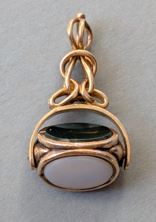 ANTIQUE 9CT GOLD TRIPLE SPINNING FOB - ADDITIONAL PHOTO 2