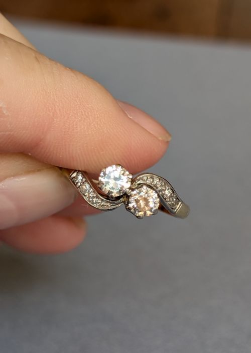 ANTIQUE 18CT GOLD PLATINUM DIAMOND 'TOI ET MOI' ENGAGEMENT RING - ADDITIONAL PHOTO 4