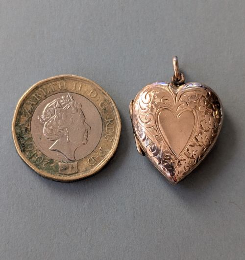 ANTIQUE 9CT ROSE GOLD B F HEART LOCKET - ADDITIONAL PHOTO 3