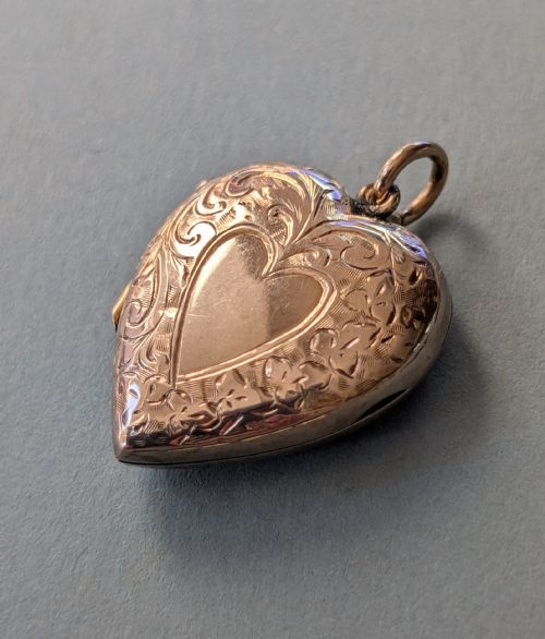 ANTIQUE 9CT ROSE GOLD B F HEART LOCKET - ADDITIONAL PHOTO 6