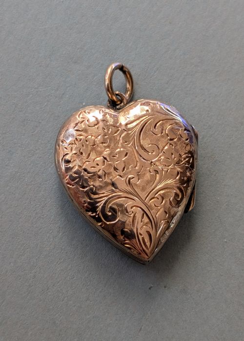 ANTIQUE 9CT ROSE GOLD B F HEART LOCKET - ADDITIONAL PHOTO 7