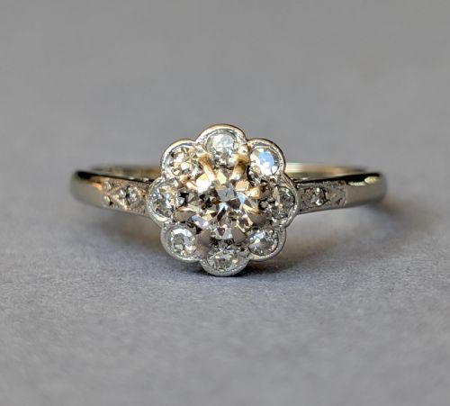 Art Deco 18ct Gold Diamond Daisy Cluster Ring