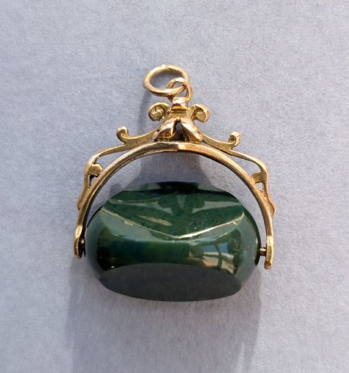 Antique 9ct Gold Bloodstone Spinning Fob