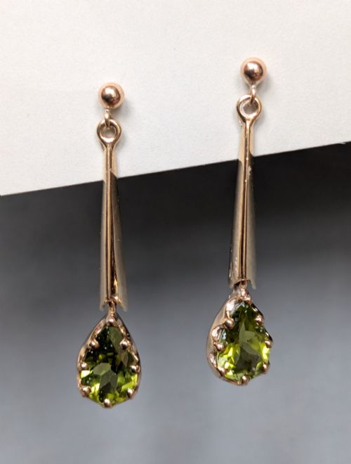Antique 9ct Gold Peridot Earrings
