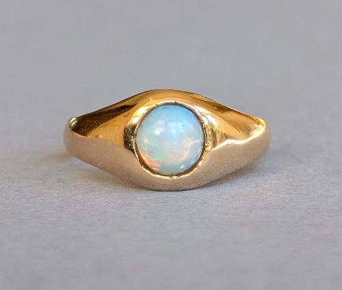 Antique 18ct Gold Opal Gypsy Ring