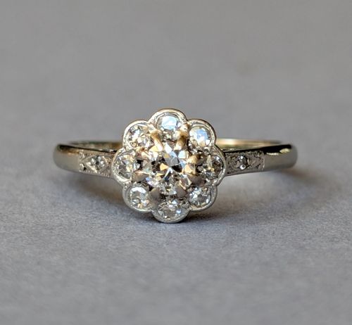 Art Deco 18ct Gold Diamond Daisy Cluster Ring
