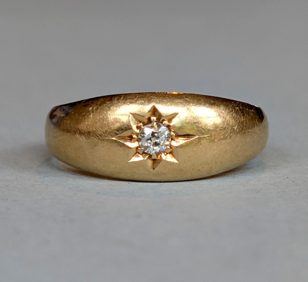 Heavy Antique 18ct Gold Diamond Gypsy Ring
