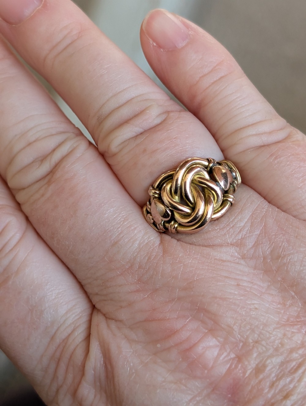 Heavy Edwardian 9ct Gold Lovers knot ring c1909 View VIII