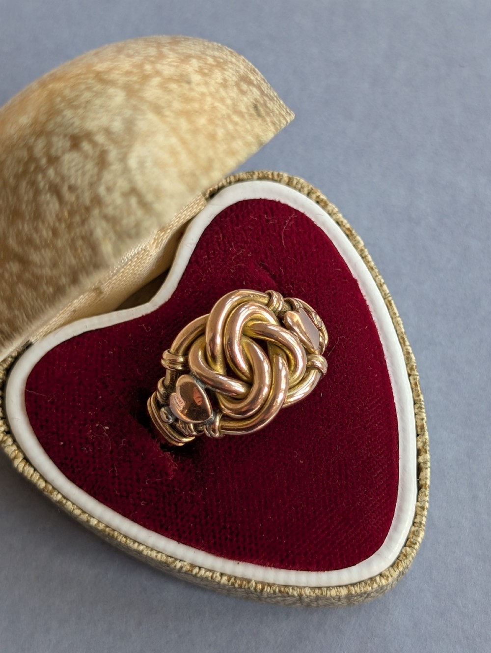 Heavy Edwardian 9ct Gold Lovers knot ring c1909 View IX