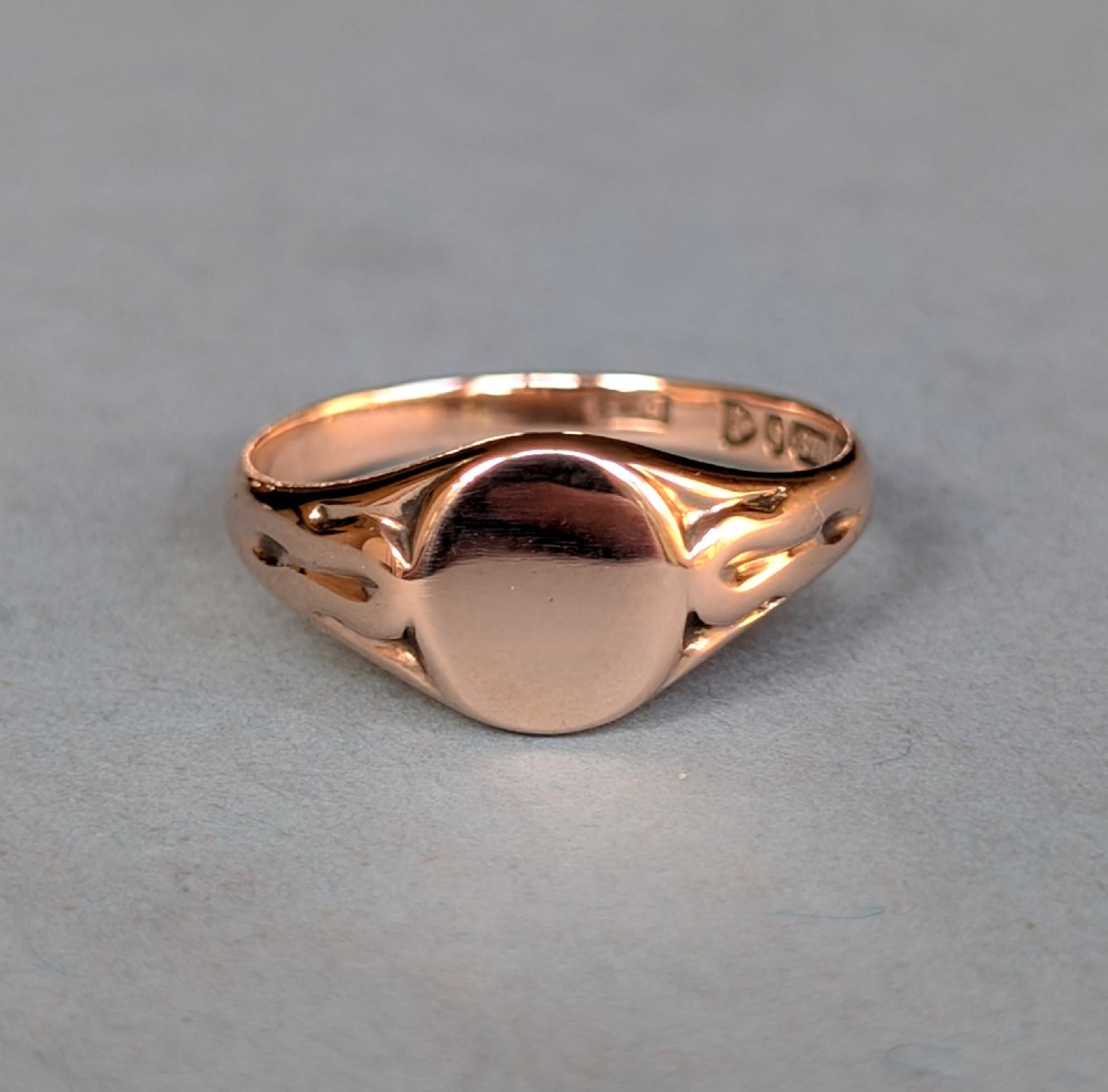 Antique 9ct rose gold signet ring, Wedding Band c1911 View II
