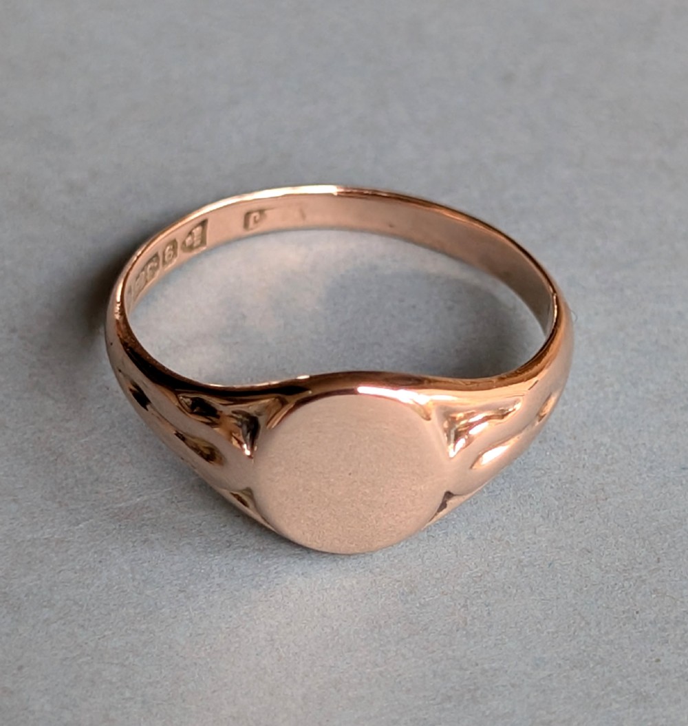 Antique 9ct rose gold signet ring, Wedding Band c1911 View VII