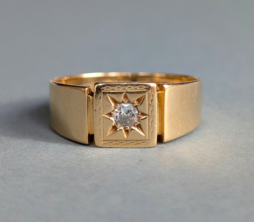 Antique 18ct Gold Diamond Signet Ring c1931