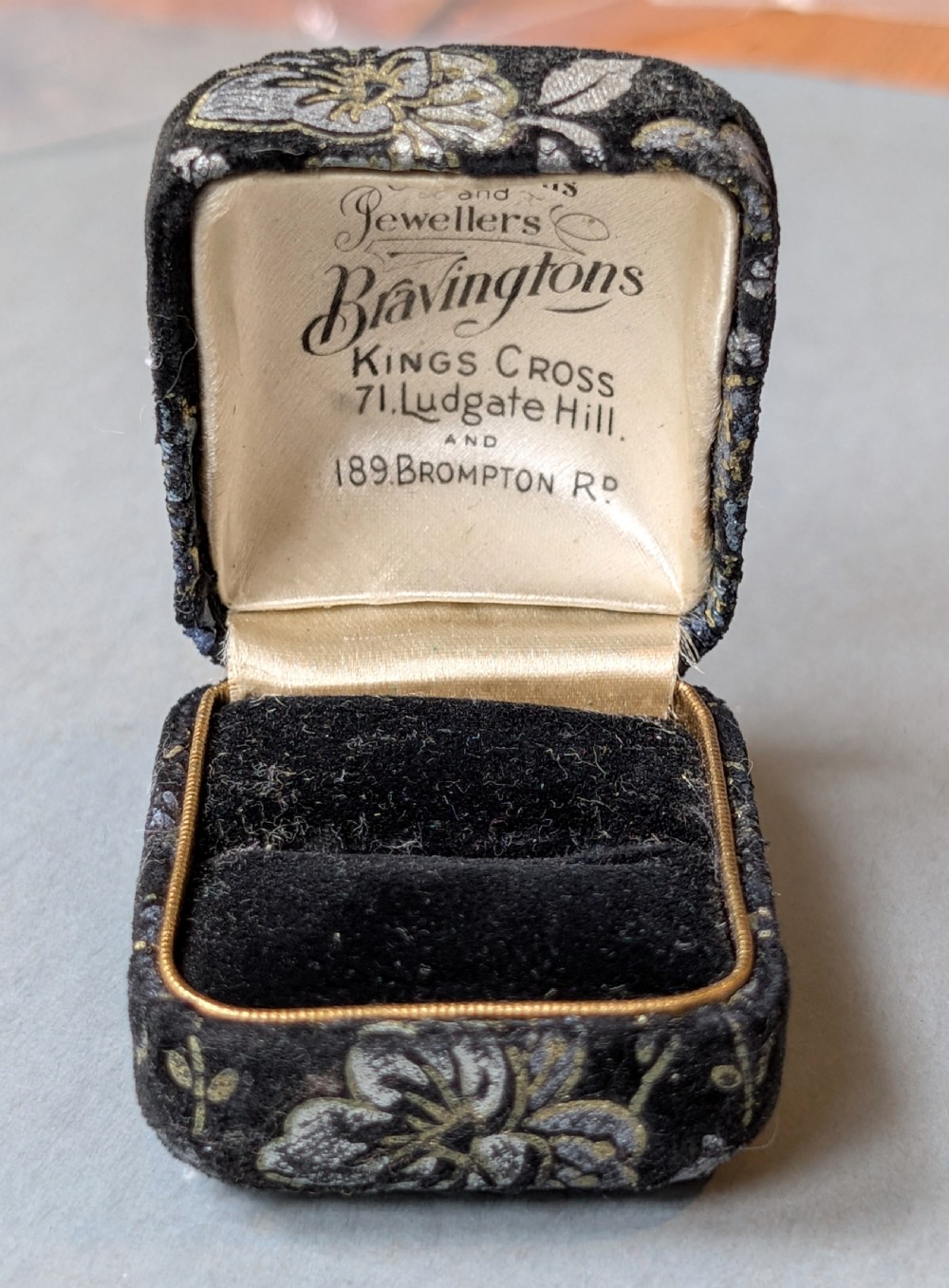 Rare Antique Jewellery ring box BRAVINGTONS
