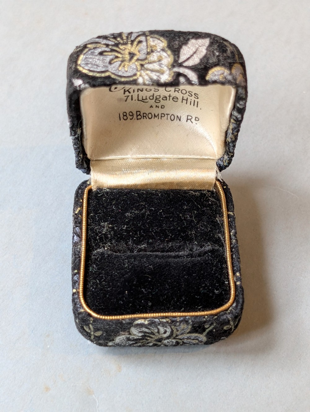 Rare Antique Jewellery ring box BRAVINGTONS View III