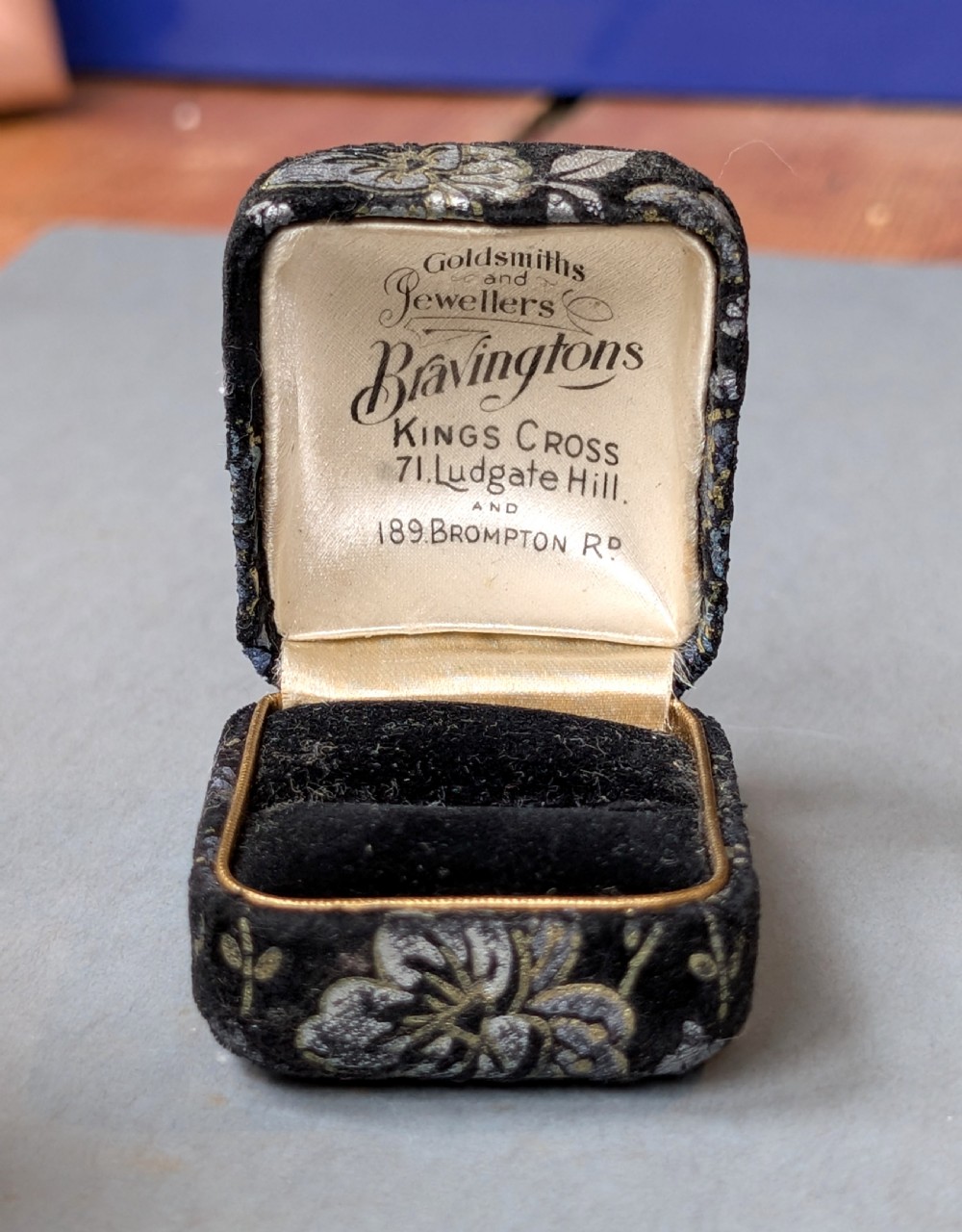 Rare Antique Jewellery ring box BRAVINGTONS View VI