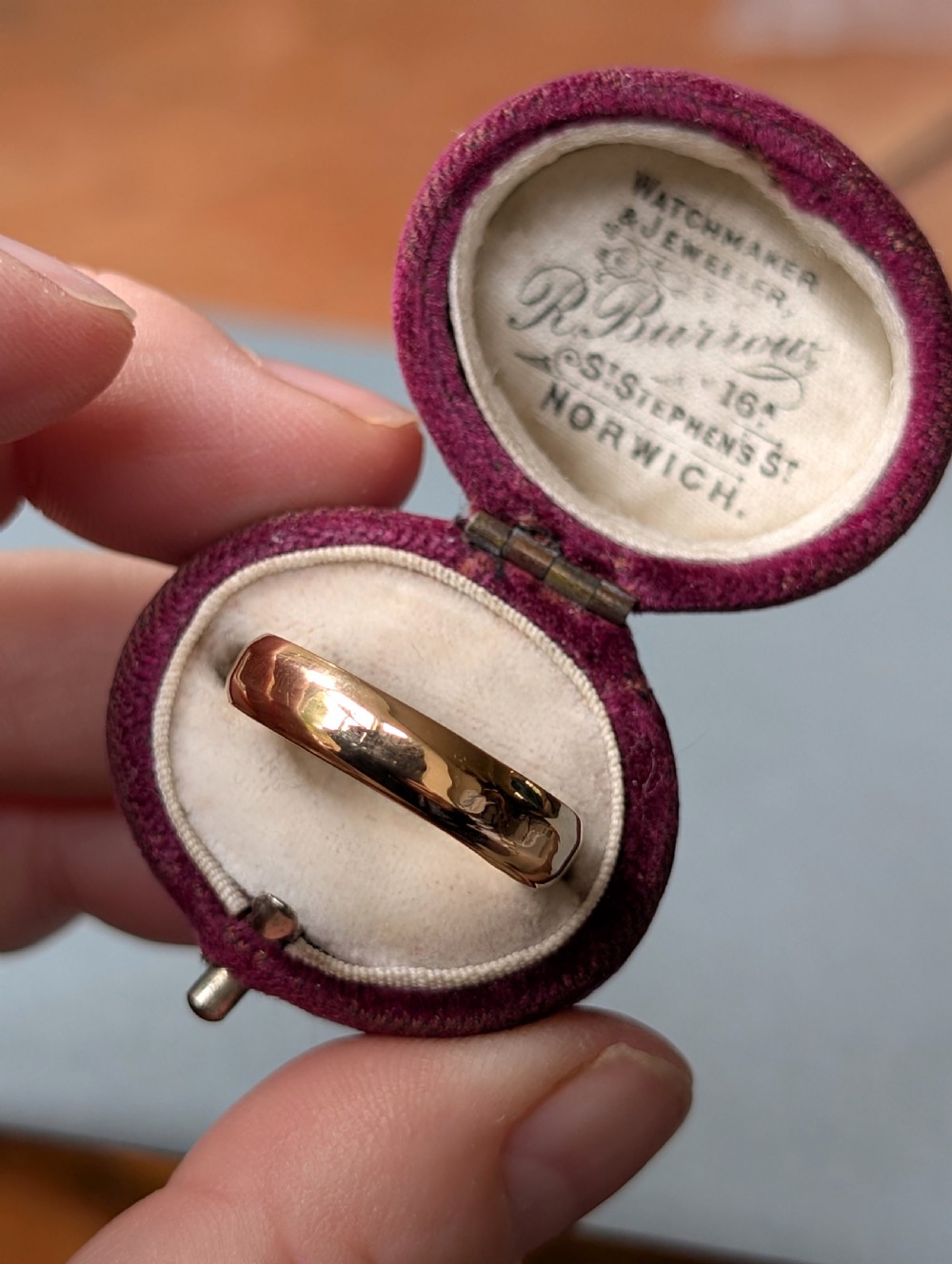 Antique 22ct Gold Wedding Band c1916 View VII