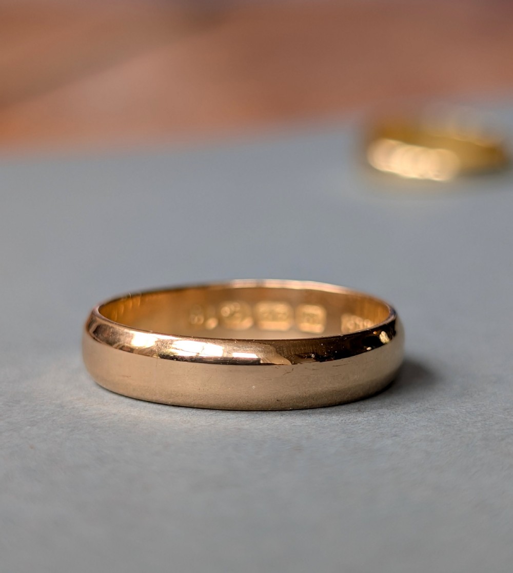 Antique 22ct Gold Wedding Band c1916 View VIII