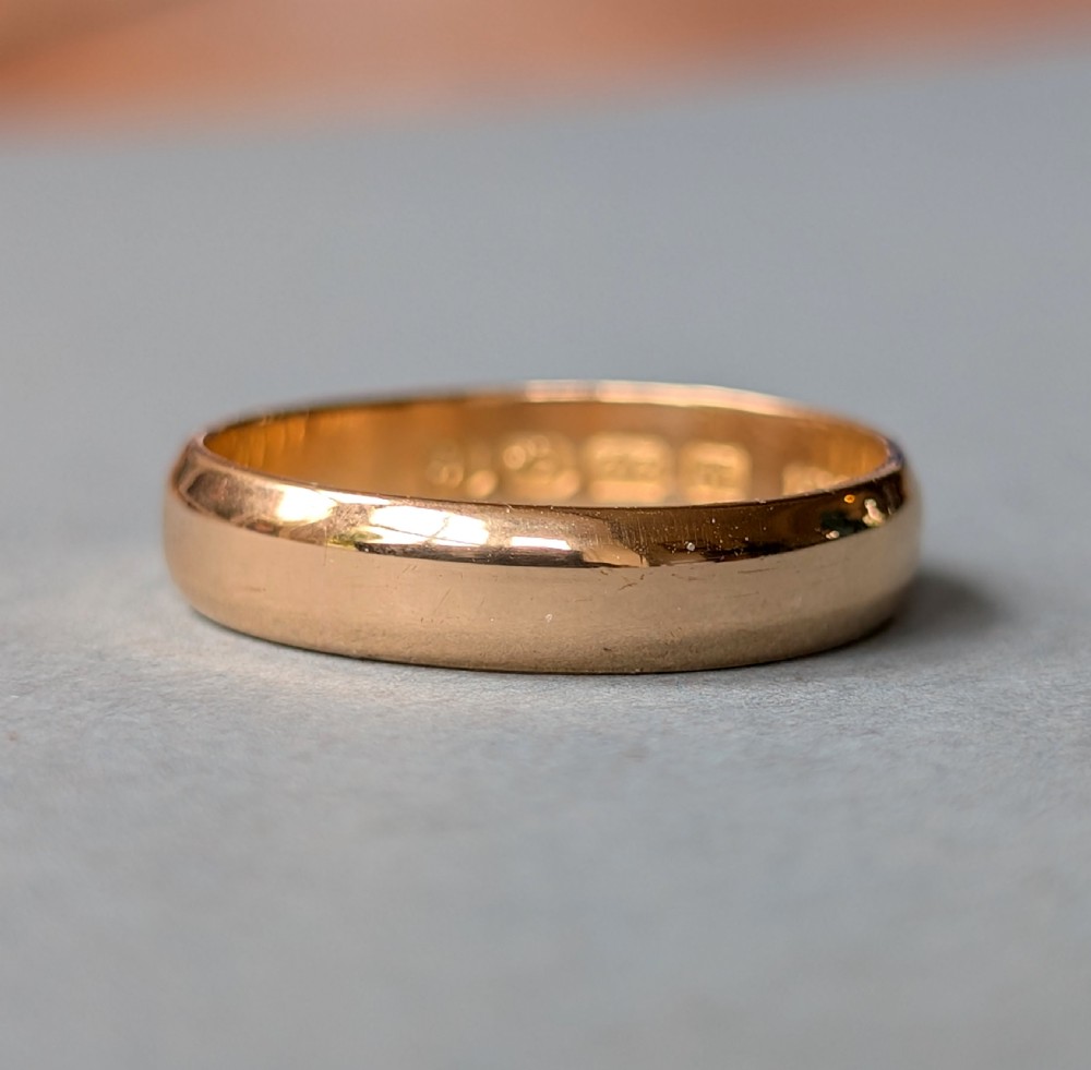 Antique 22ct Gold Wedding Band c1916 View IX