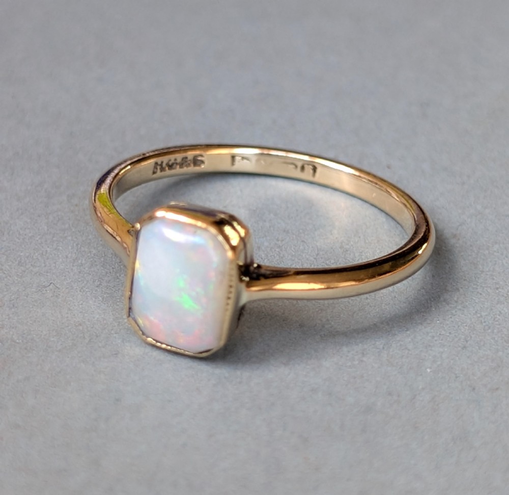 Art Deco 9ct Opal Ring Solitaire Ring c1927 View IX