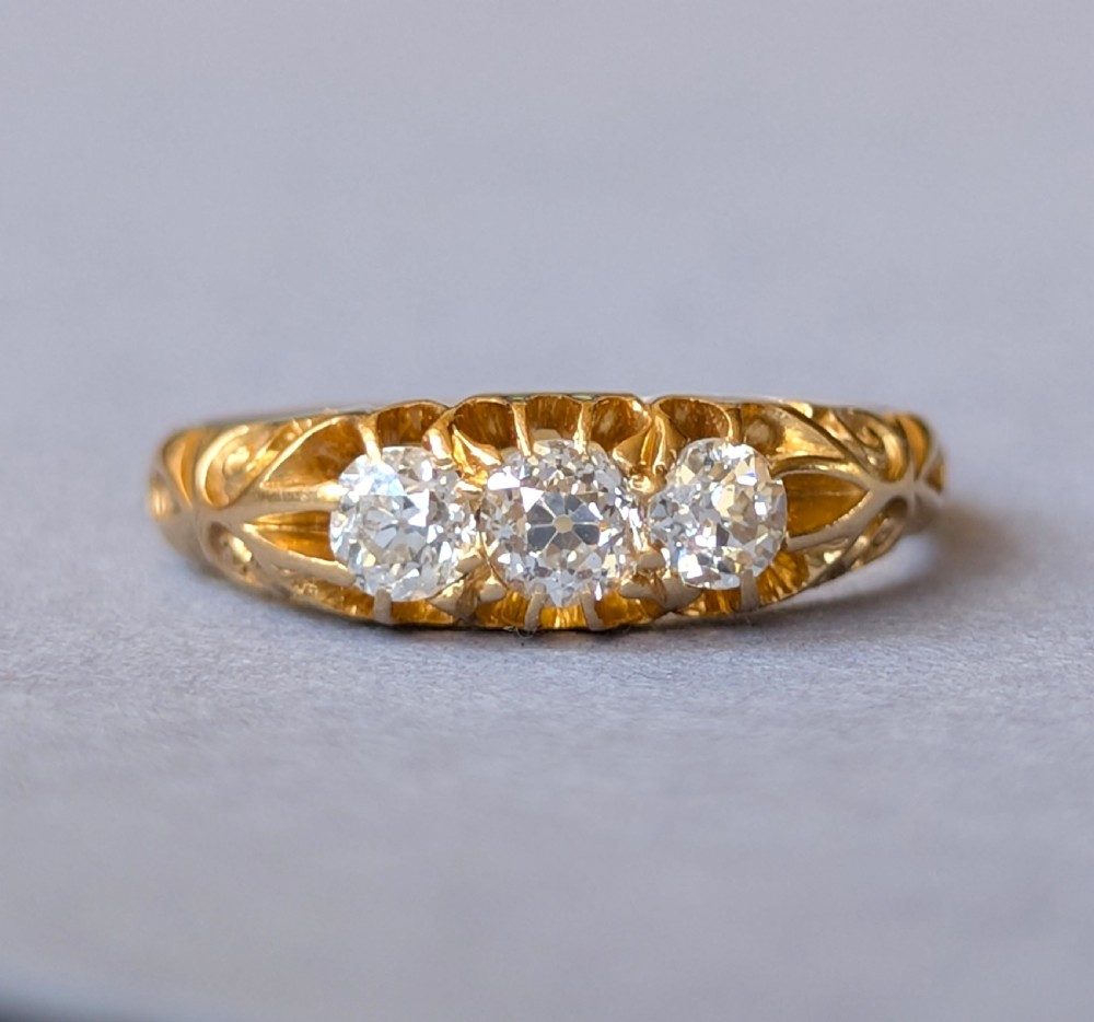 Edwardian 18ct gold old cut diamond gypsy ring