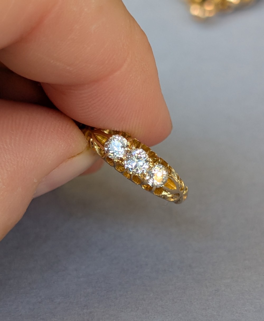 Edwardian 18ct gold old cut diamond gypsy ring View II
