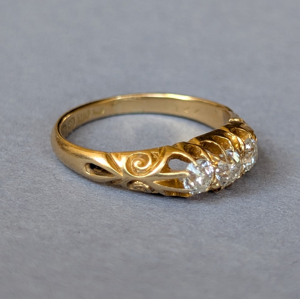 Edwardian 18ct gold old cut diamond gypsy ring View V