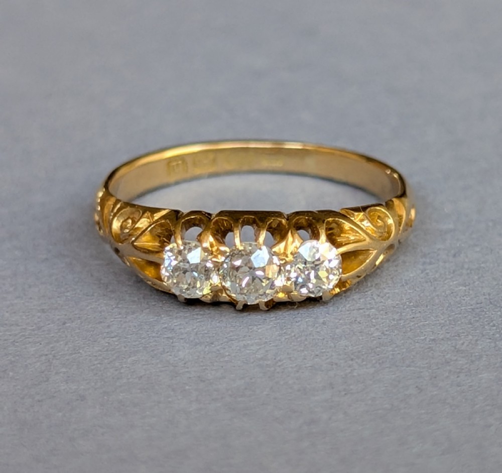 Edwardian 18ct gold old cut diamond gypsy ring View VI
