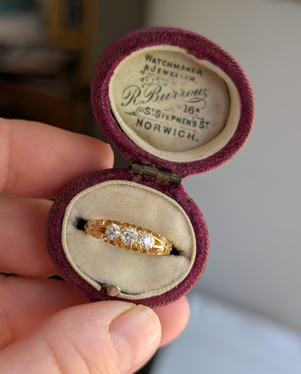Edwardian 18ct gold old cut diamond gypsy ring View VIII
