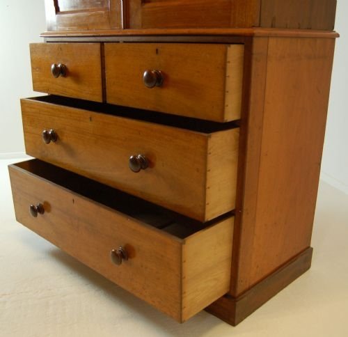fig 3. Linen Press Wardrobe Armoire Cupboard Antique Compactum